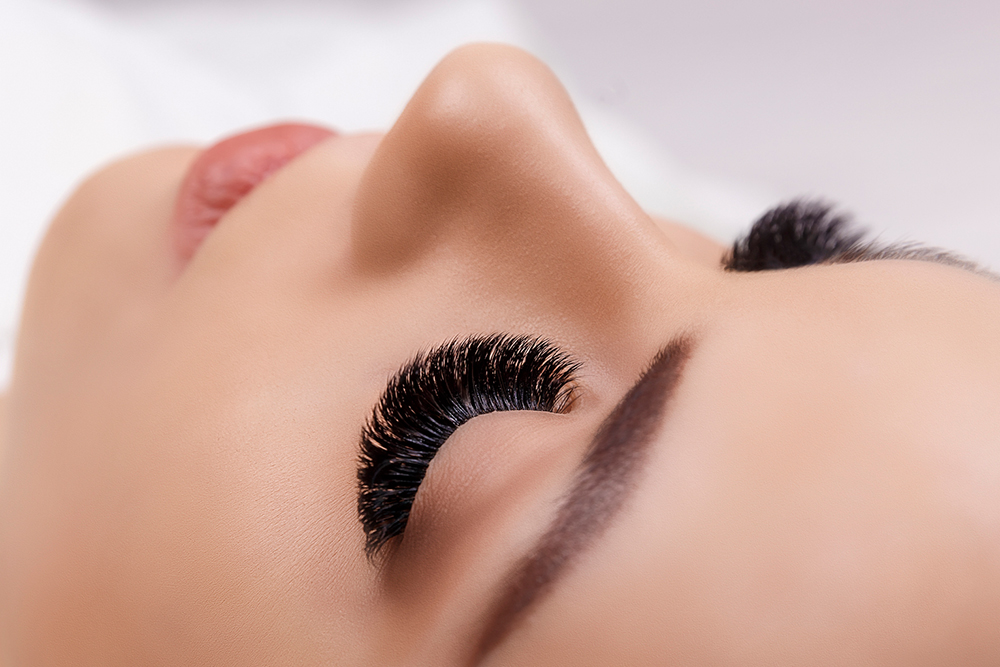 Bettina Toth - Magic Lash