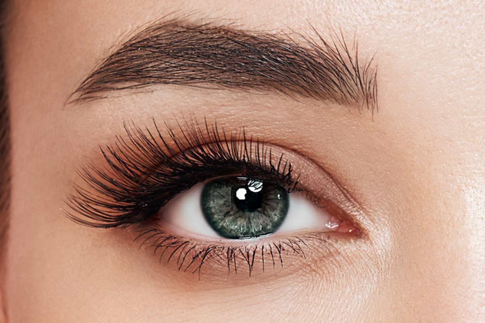 Bettina Toth - Magic Lash